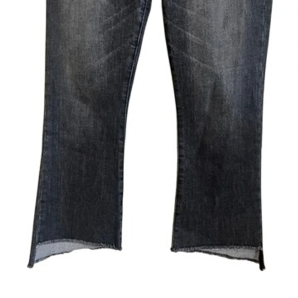 Abercrombie &‎ Fitch Women's Black Wash High Rise Flare Cropped Jeans
